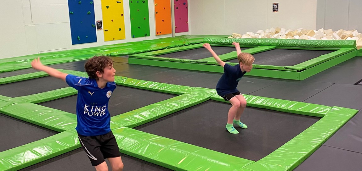 Trampoline top jump park